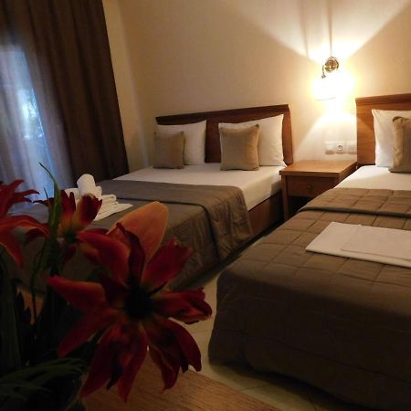 Hotel Anna House 1 Sarti Esterno foto